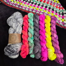 Load image into Gallery viewer, BFF SHAWL KIT - Heathered Yarn Company
