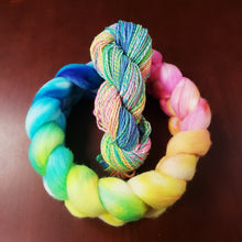 Load image into Gallery viewer, Wool Roving - She&#39;s A Rainbow

